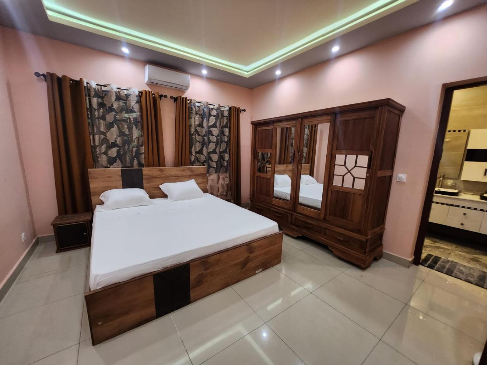 Ocean Heaven Hotel Mahajanga Luaran gambar